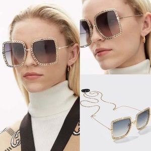 BNIB! Gucci Oversized Sunglasses w/ detachable chain strap & black GG logo charm
